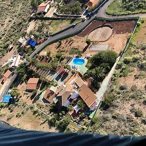 https://casa-la-era-costa-adeje-tenerife.in-canary-islands.com